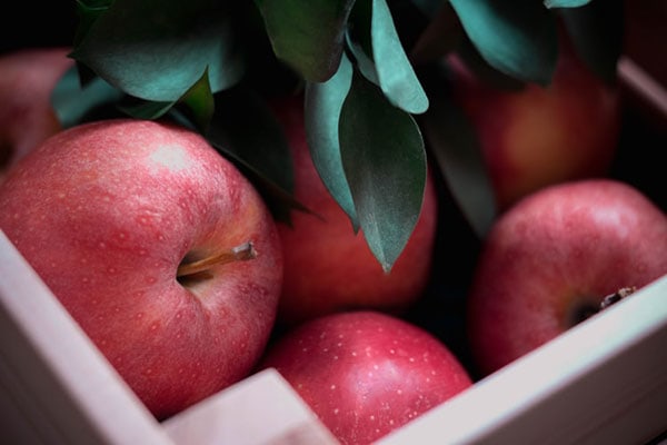 Apples in a box