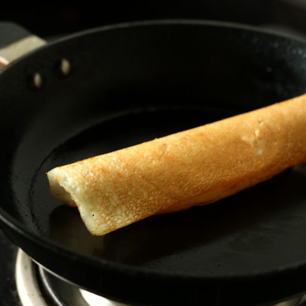 dosa in the pan